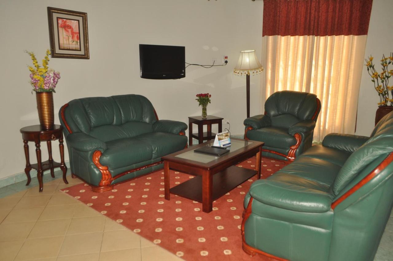 Silver Springs Hotel Кампала Экстерьер фото