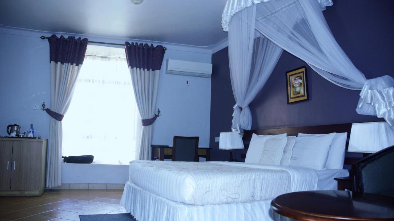 Silver Springs Hotel Кампала Экстерьер фото