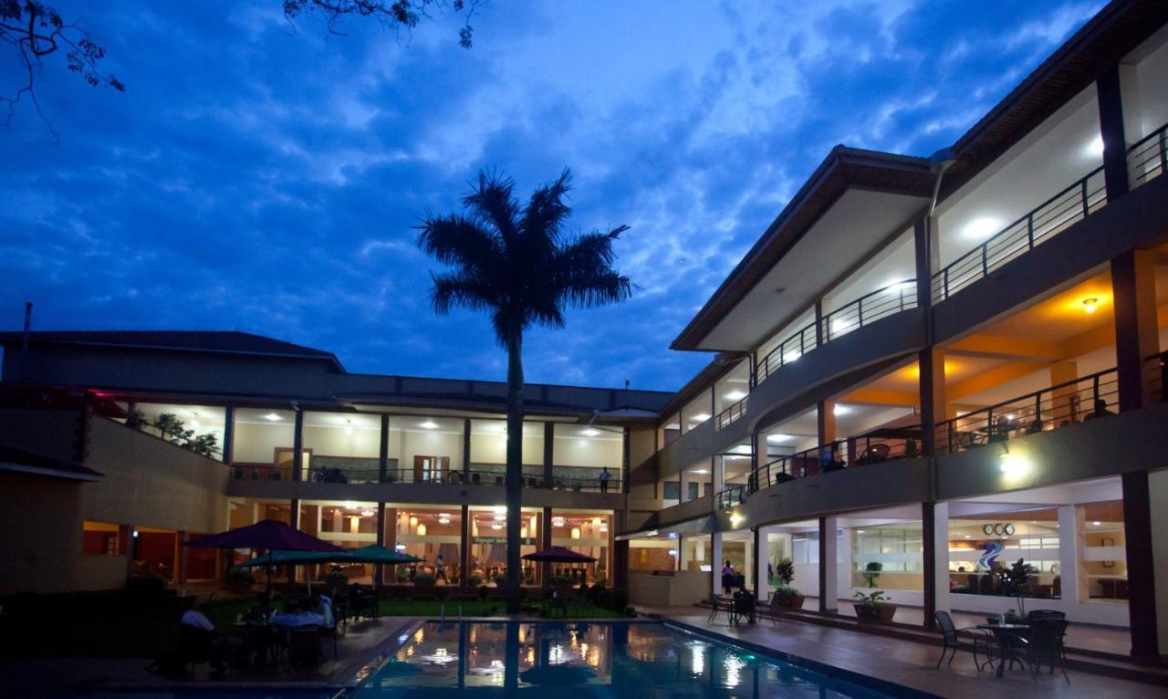 Silver Springs Hotel Кампала Экстерьер фото