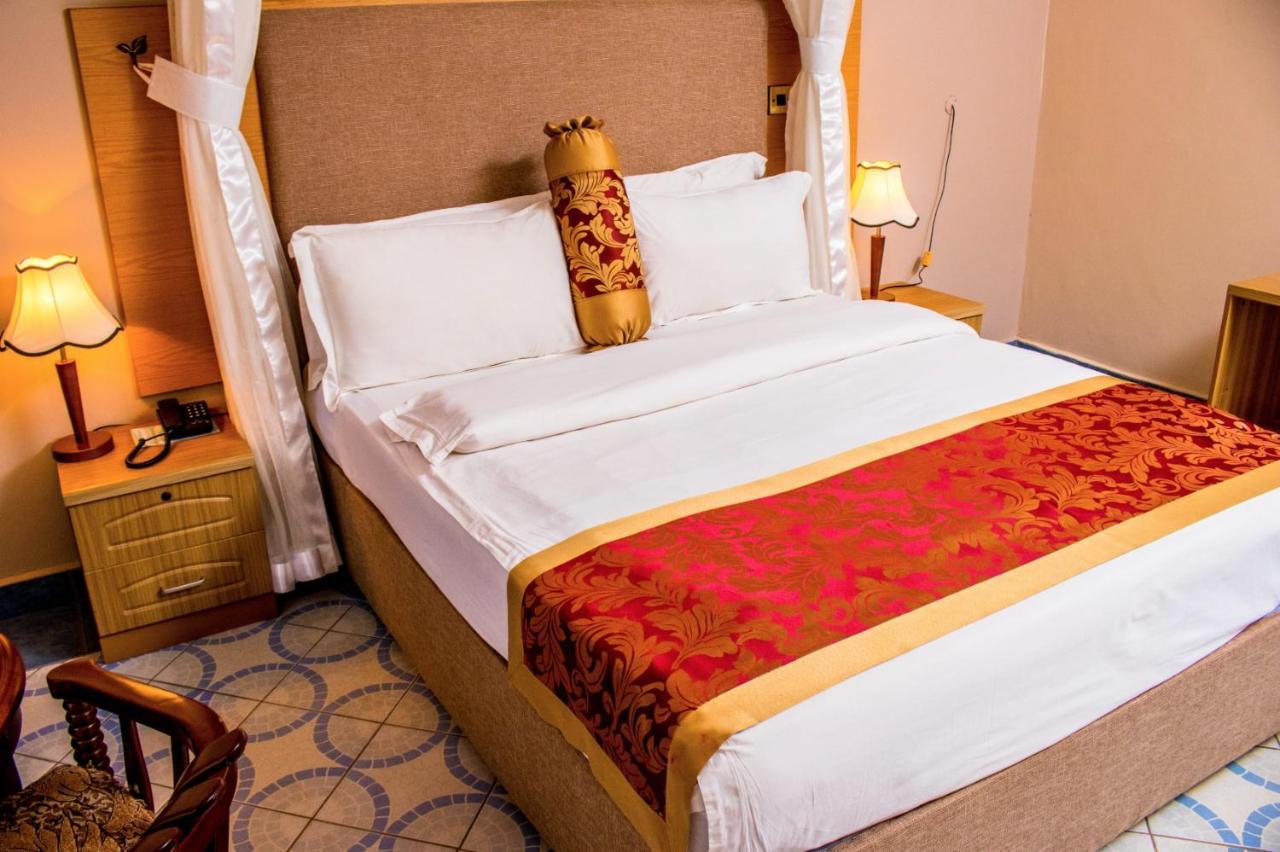 Silver Springs Hotel Кампала Экстерьер фото