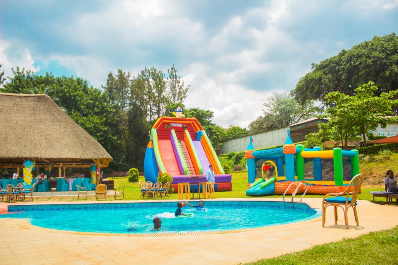 Silver Springs Hotel Кампала Экстерьер фото